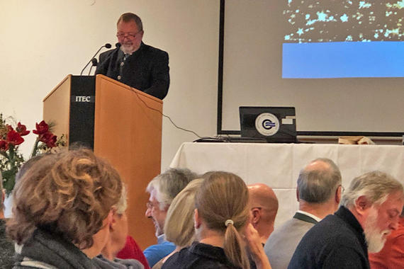 Der stellvertretende Rosenheimer Landrat Josef Huber bei seiner Ansprache auf der Chiemseekonferenz 2018.  Foto: Chiemseeagenda, Claus Linke