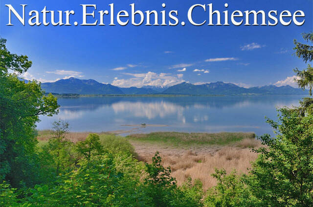 Ausblick vom Chiemsee-Ostufer auf die südwestliche Bergkette  Foto: Johann Zimmermann
