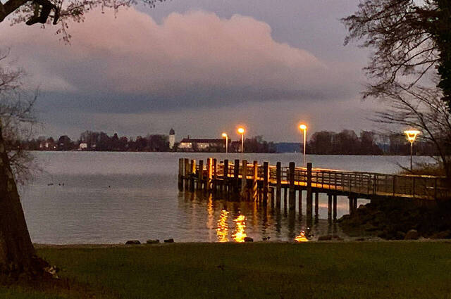 Abendstimmung am Nebensteg der Fraueninsel  Foto: Claus Linke