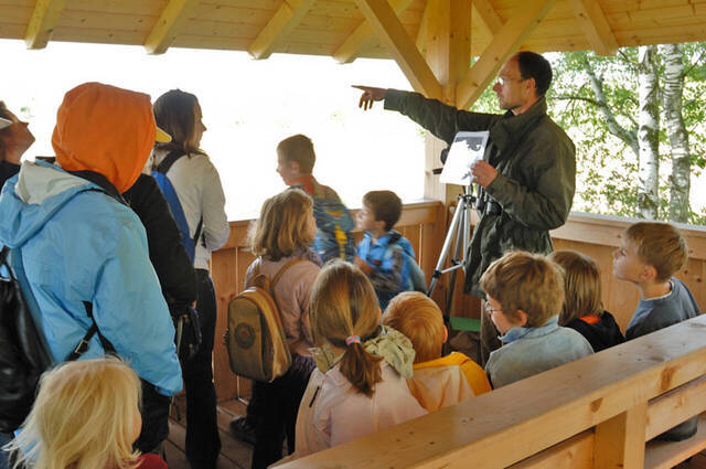 Vogelbeobachtung am Turm Seebruck  Foto: Chiemseeagenda