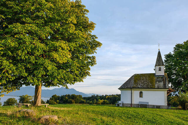 Schoiner Aussichtskapelle / Gstadt am Chiemsee  Foto: Ursula Schottroff