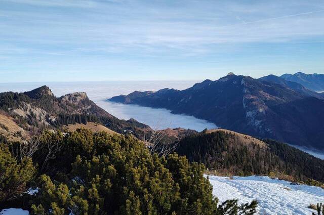 Hochnebel über dem Chiemgau  Foto: Johannes Almer