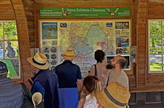 Die neue Infotafel auf der Herreninsel  Foto: Claus Linke, Chiemseeagenda