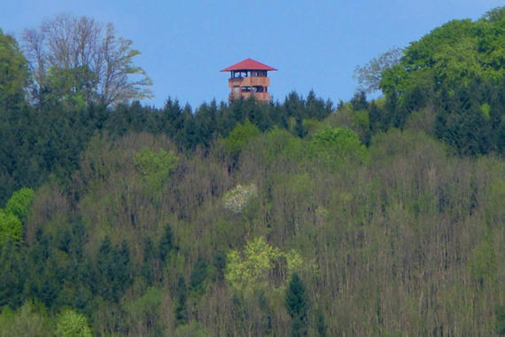 Aussichtsturm auf der Ratzinger Höhe   Foto: Hanns Senger