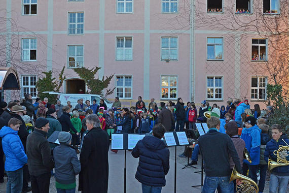 Einweihungsfeier am 24. November 2015   Foto: Claus Linke