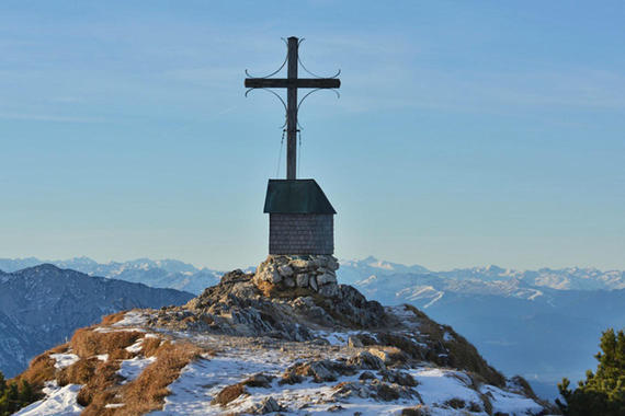Am Geigelstein-Kreuz   Foto: Johannes Almer